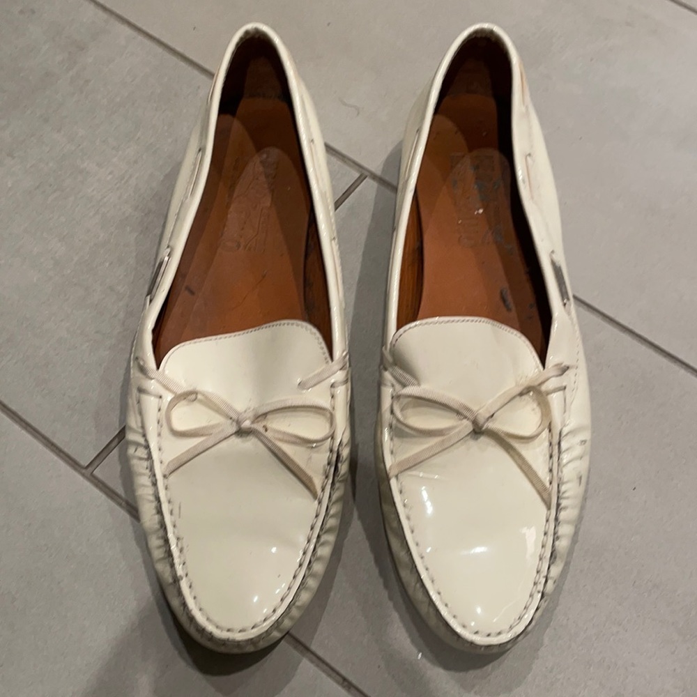 Salvatore Ferragamo loafer, Sz 9, Off White